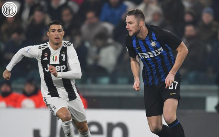  斯图加特后卫染红毁好局  