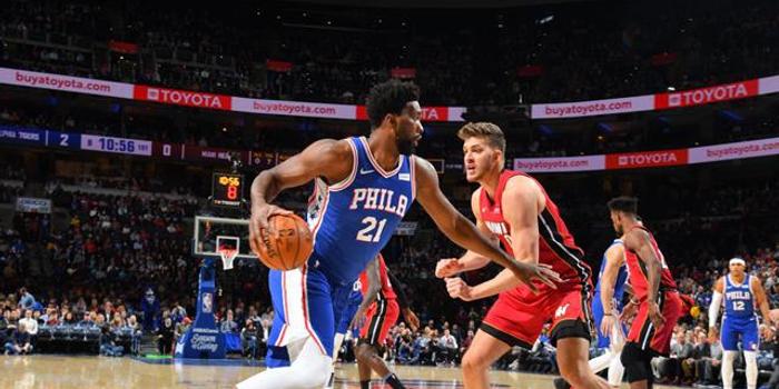  恩比德伤退76人惜败热火  