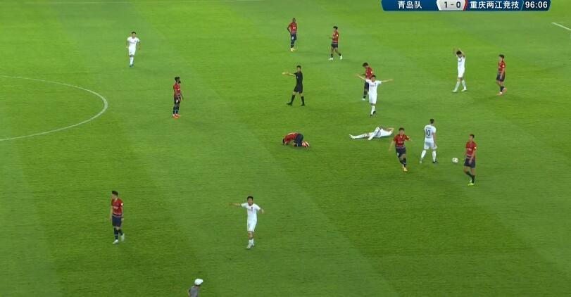  英超历史最快红牌诞生，VAR介入引发争议  