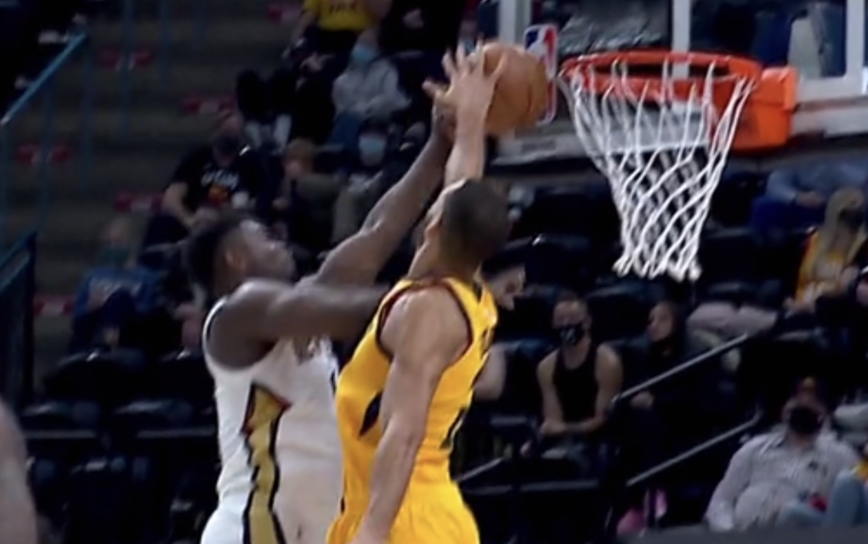  锡安暴力隔扣点燃全场，鹈鹕加时险胜森林狼保留希望  